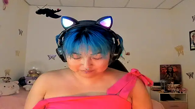 Snapshot of Shaddycute_ chatting on September 17, 12:03 pm Shaddycute online show from September 17, 12:03 pm