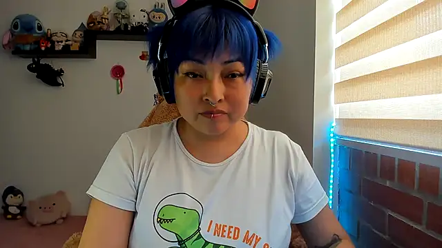 Snapshot of Shaddycute_ chatting on October 19, 6:10 pm Shaddycute online show from October 19, 6:10 pm
