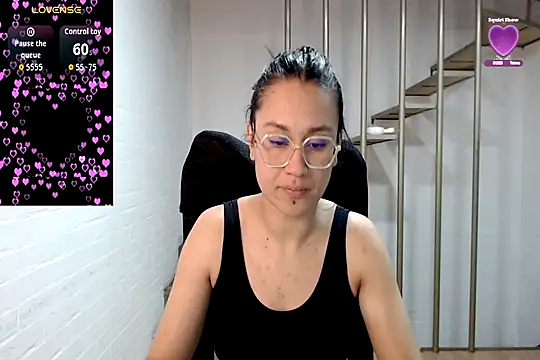 Snapshot of Jessie_Desire chatting on October 3, 2:38 am Jessie Desire online show from October 3, 2:38 am