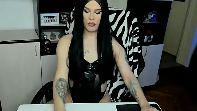 EvelynLexy online show from March 12, 5:26 pm