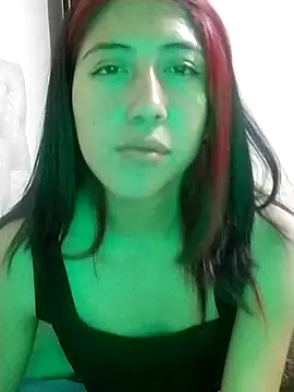 sarah12333 online show from June 28, 2:29 am