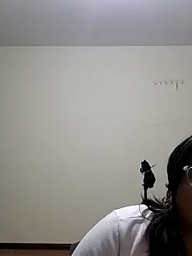 sarah12333 online show from June 11, 2:53 am