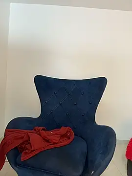 karenlennox1 online show from March 5, 12:17 am