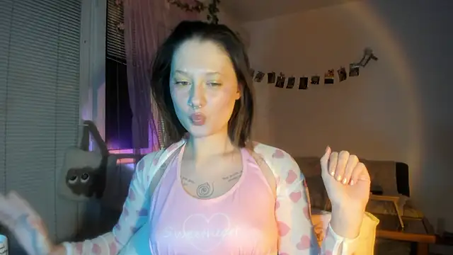 Jenny darling love online show from March 9, 7:06 pm