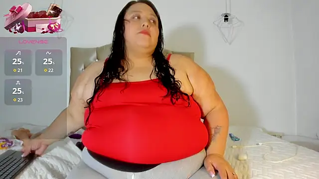 Snapshot of Suggar-bbw chatting on October 16, 4:48 am Suggar-bbw online show from October 16, 4:48 am