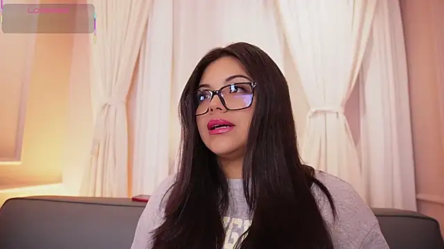 Snapshot of Sophia_wilsonn_ chatting on October 11, 11:25 am Sophia wilsonn online show from October 11, 11:25 am