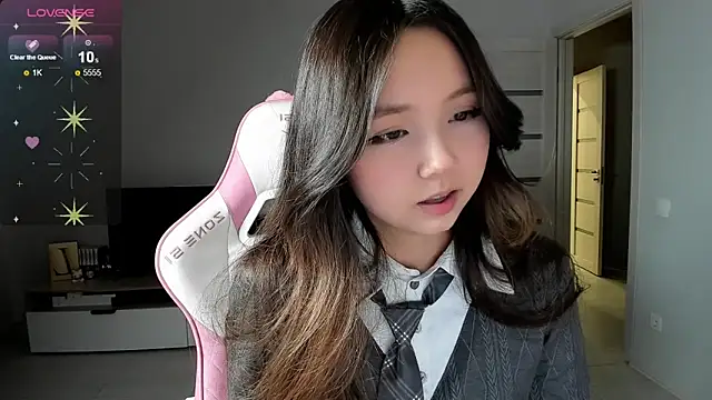 Fluffy Rose online show from February 12, 3:14 pm