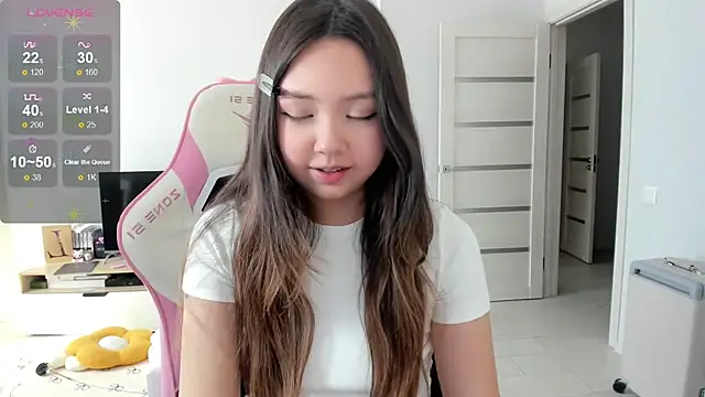 Fluffy Rose online show from June 20, 3:10 am
