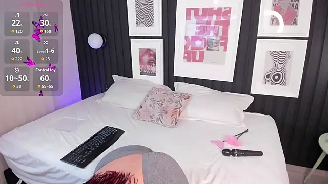 Paiige peach online show from October 20, 7:50 pm