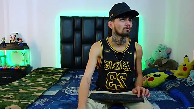 Brutal Sex Fucking online show from May 25, 11:37 pm