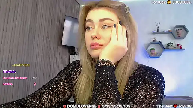 SuchCute online show from March 11, 3:55 am