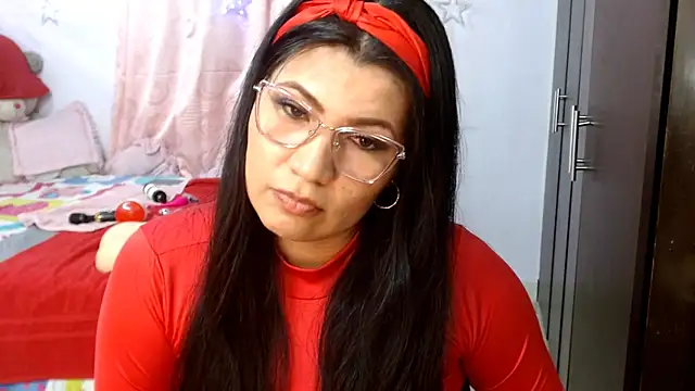 Snapshot of nahomi_star_model chatting on October 15, 2:36 am nahomi star model online show from October 15, 2:36 am