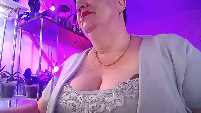  Sweet Woman online show from June 20, 7:56 am