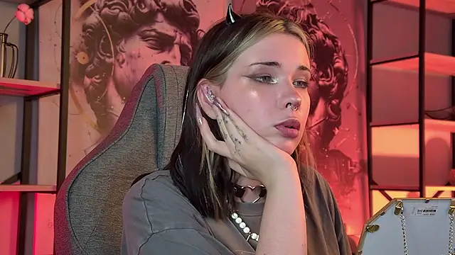 AliceSunday online show from October 27, 5:58 am