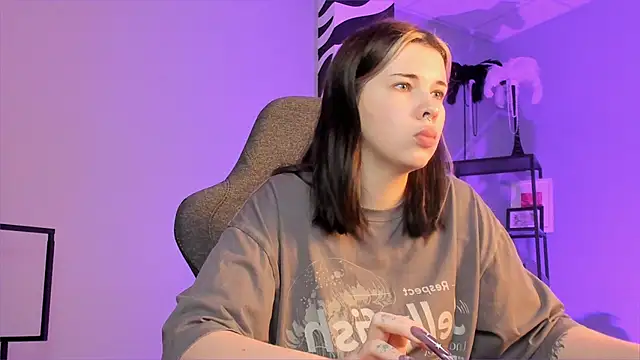 AliceSunday online show from November 22, 4:59 am