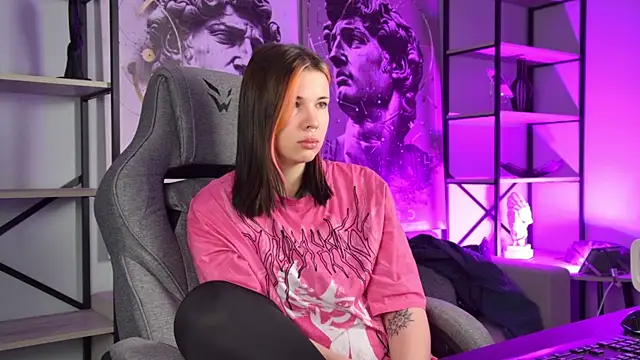 AliceSunday online show from December 20, 5:11 am