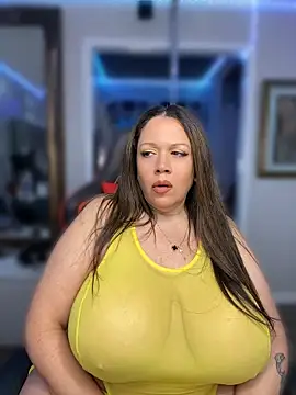 curvyfunlover online show from May 27, 10:12 am