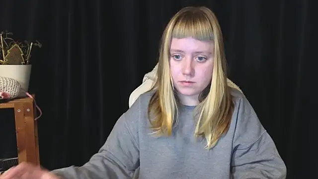 June shy0 online show from November 20, 8:15 am