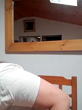 skayhot  online show from April 23, 1:24 pm