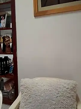 Snapshot of skayhot_ chatting on October 20, 1:36 pm skayhot online show from October 20, 1:36 pm