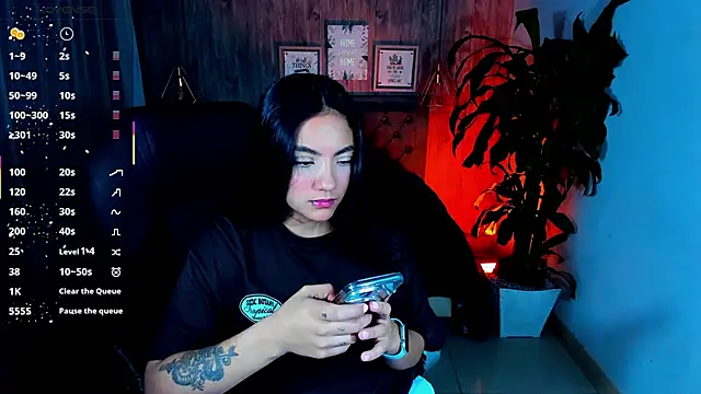Snapshot of miichael_black chatting on October 17, 9:18 pm miichael black online show from October 17, 9:18 pm