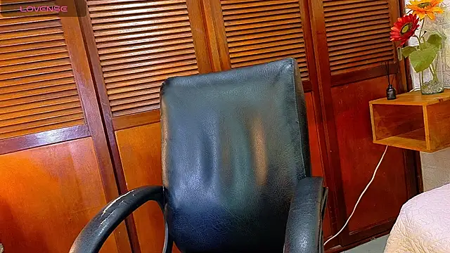 Snapshot of Celeste_sanz chatting on October 10, 11:59 am Celeste sanz online show from October 10, 11:59 am