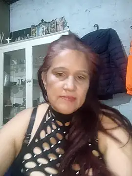 Edged Hot69 online show from November 9, 9:00 pm