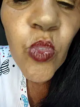 Edged Hot69 online show from April 9, 3:42 am