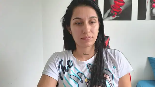 tammyandrade  online show from July 23, 7:55 pm