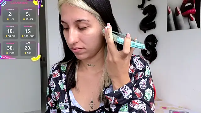 Snapshot of tammyandrade_ chatting on October 17, 3:48 pm tammyandrade online show from October 17, 3:48 pm