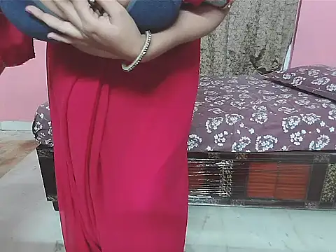 Snapshot of sunitha-3 chatting on October 2, 6:35 pm sunitha-3 online show from October 2, 6:35 pm