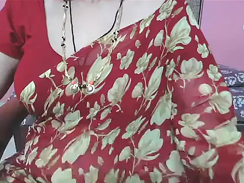 Snapshot of sunitha-3 chatting on October 5, 6:57 pm sunitha-3 online show from October 5, 6:57 pm