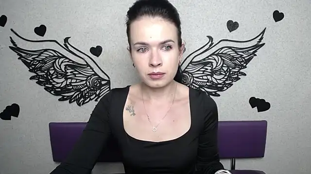 Snapshot of JasmineKouch chatting on September 18, 5:22 pm JasmineKouch online show from September 18, 5:22 pm