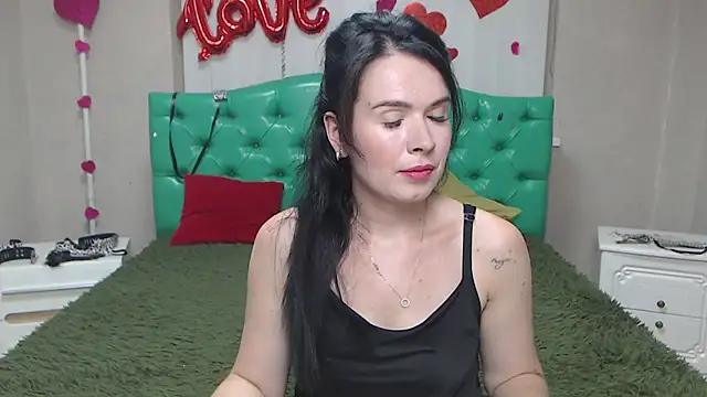 JasmineKouch online show from July 4, 5:53 pm