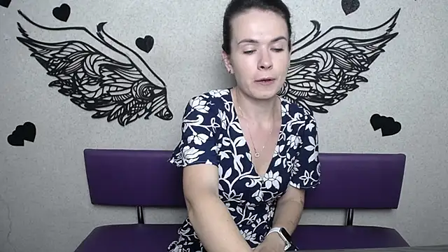 Snapshot of JasmineKouch chatting on September 20, 5:44 pm JasmineKouch online show from September 20, 5:44 pm