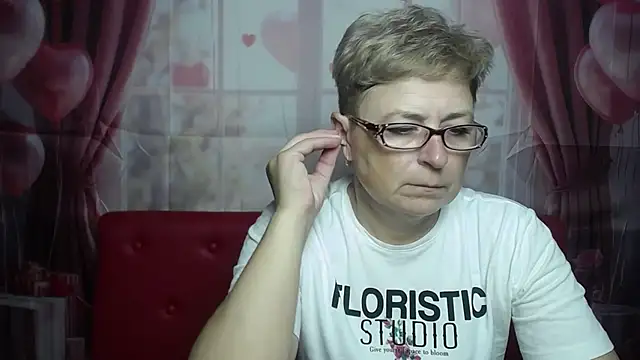 EmiliaGree online show from July 20, 4:52 pm