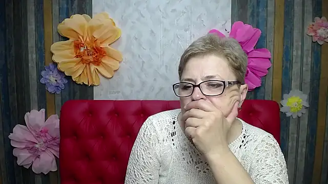 EmiliaGree online show from May 23, 5:22 pm