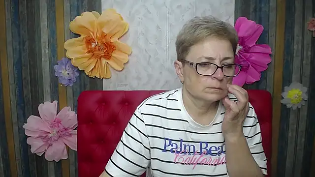 EmiliaGree online show from May 28, 5:00 pm