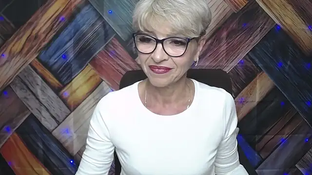 Snapshot of EllaBonito chatting on September 12, 5:30 am EllaBonito online show from September 12, 5:30 am