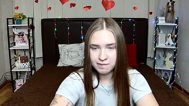LauraHlot online show from July 18, 5:48 pm