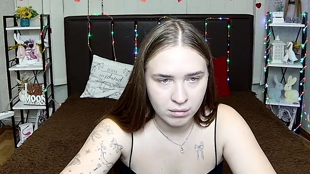 LauraHlot online show from July 22, 5:52 am