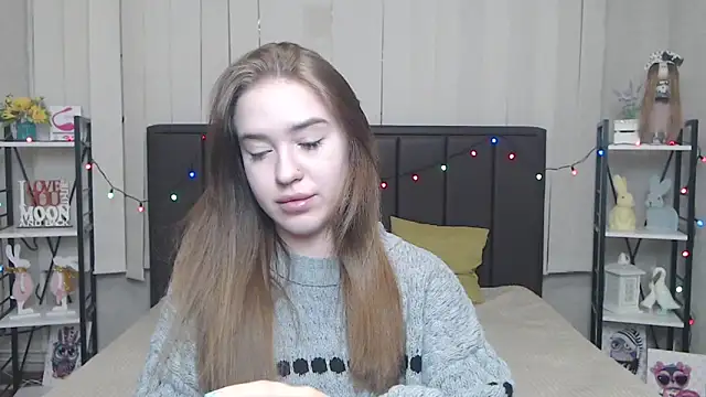Snapshot of LauraHlot chatting on September 10, 5:51 am LauraHlot online show from September 10, 5:51 am