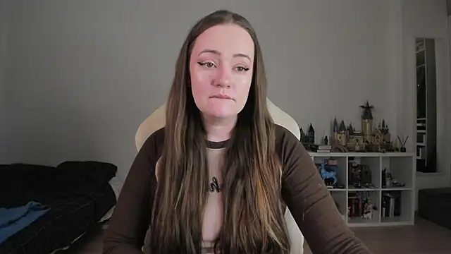 WalkingGirl online show from February 11, 11:39 pm