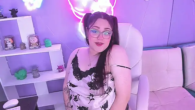 Camiila Osorio online show from September 29, 7:41 pm