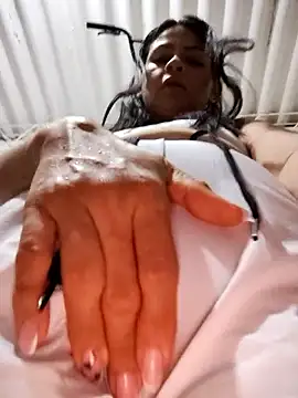 Linda Lars online show from April 19, 3:06 am