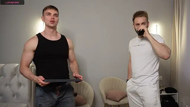 Nik Sharp online show from June 8, 4:41 pm