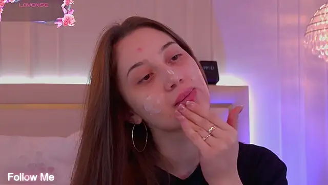 MaryReel online show from November 25, 9:44 am