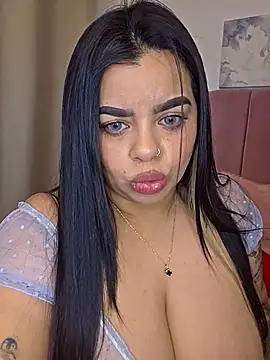 Snapshot of MiahJoness chatting on October 1, 12:26 am MiahJoness online show from October 1, 12:26 am