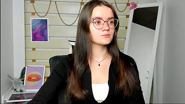 Snapshot of Josephine_jo chatting on September 9, 6:35 am Josephine jo online show from September 9, 6:35 am