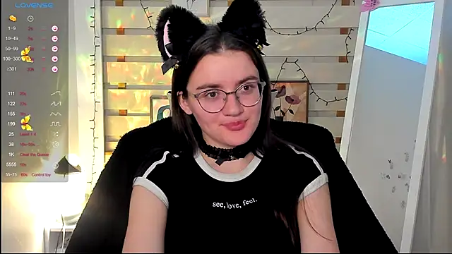 Snapshot of Josephine_jo chatting on October 17, 9:40 pm Josephine jo online show from October 17, 9:40 pm